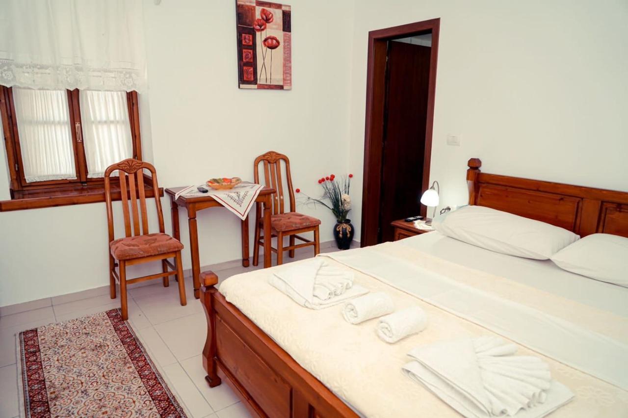 Cico Hostel &Private Room Αργυρόκαστρο Εξωτερικό φωτογραφία