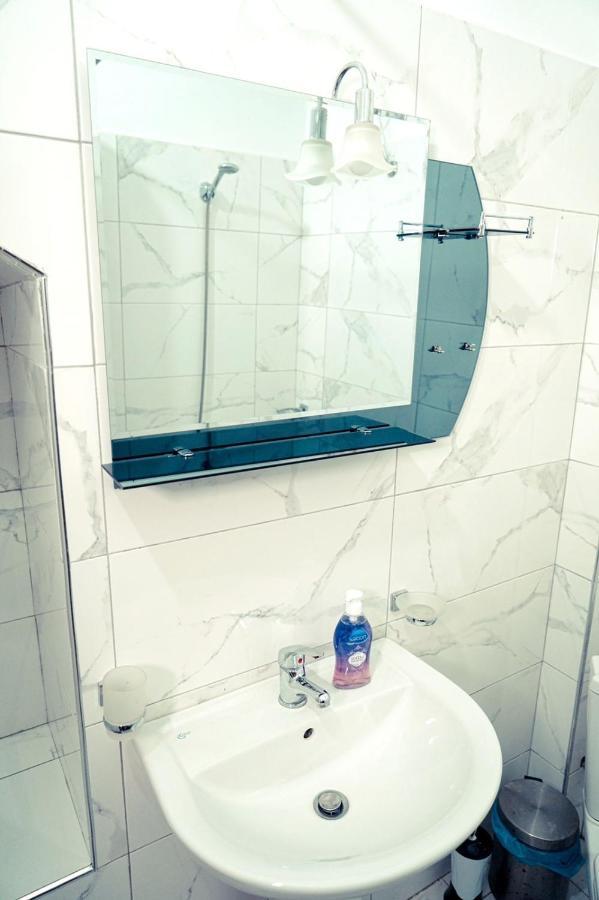 Cico Hostel &Private Room Αργυρόκαστρο Εξωτερικό φωτογραφία