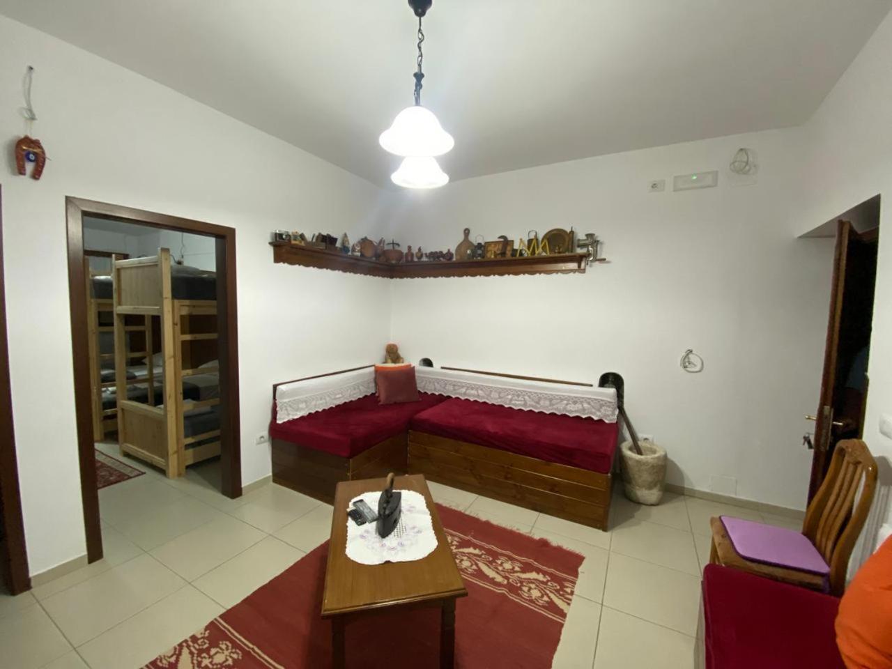 Cico Hostel &Private Room Αργυρόκαστρο Εξωτερικό φωτογραφία
