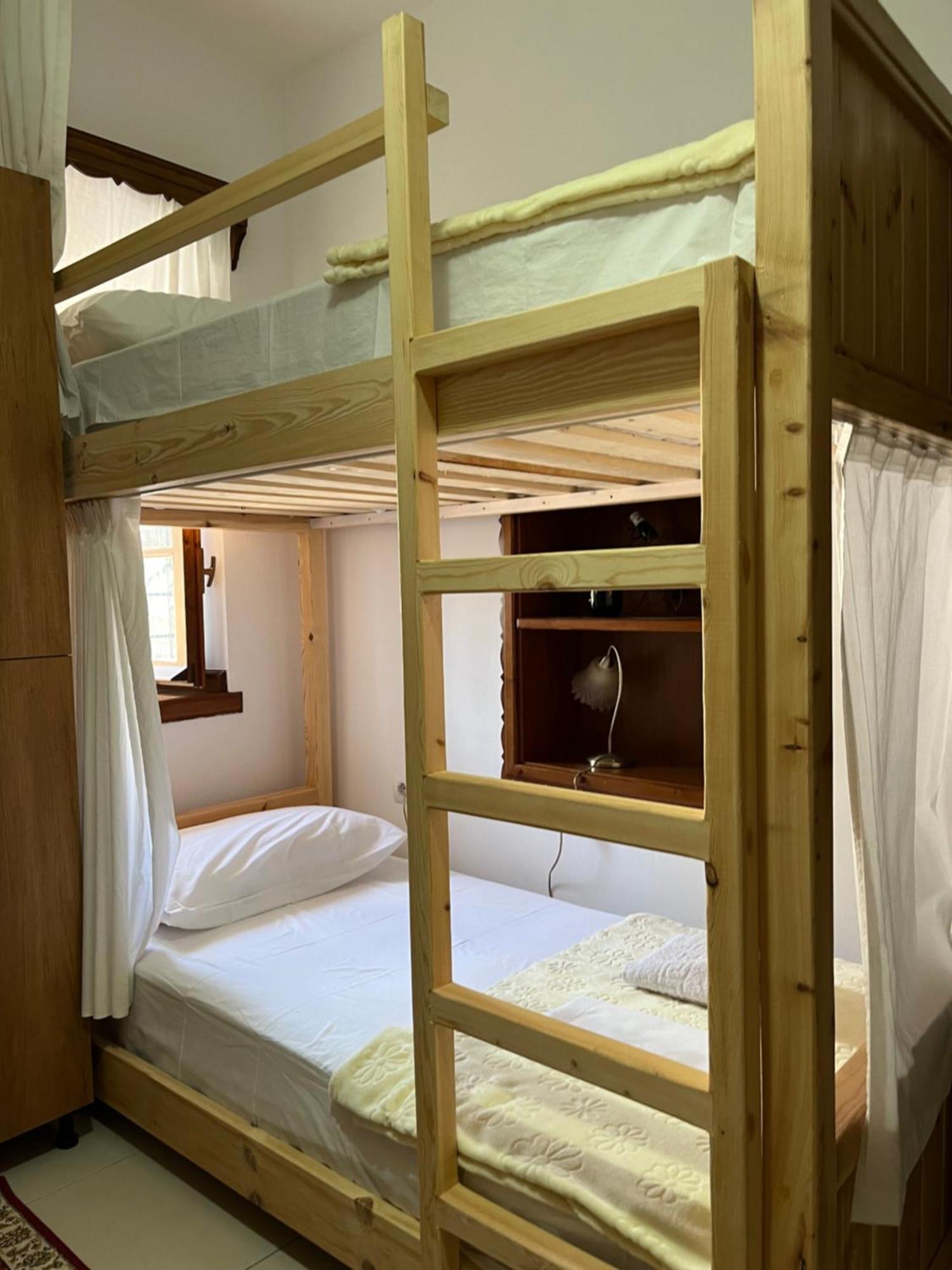 Cico Hostel &Private Room Αργυρόκαστρο Εξωτερικό φωτογραφία