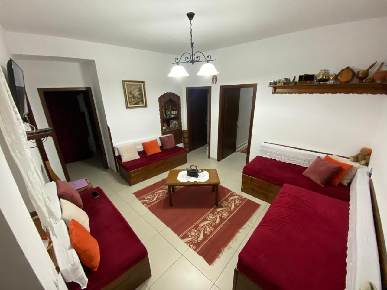 Cico Hostel &Private Room Αργυρόκαστρο Εξωτερικό φωτογραφία